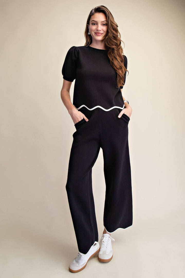 Round Neck Scallop Knit Top