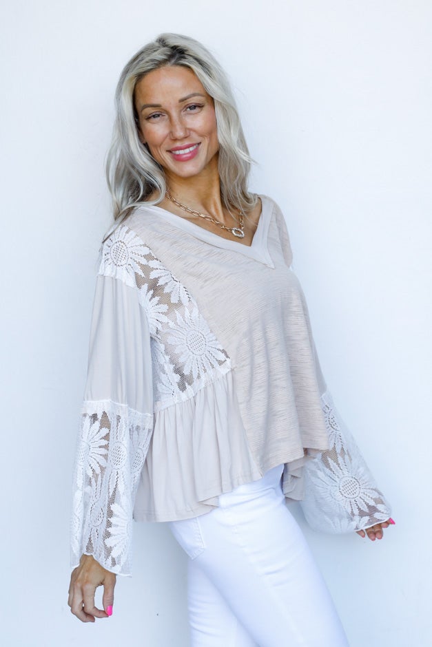 Daisy Print Bellsleeve *Final Sale*