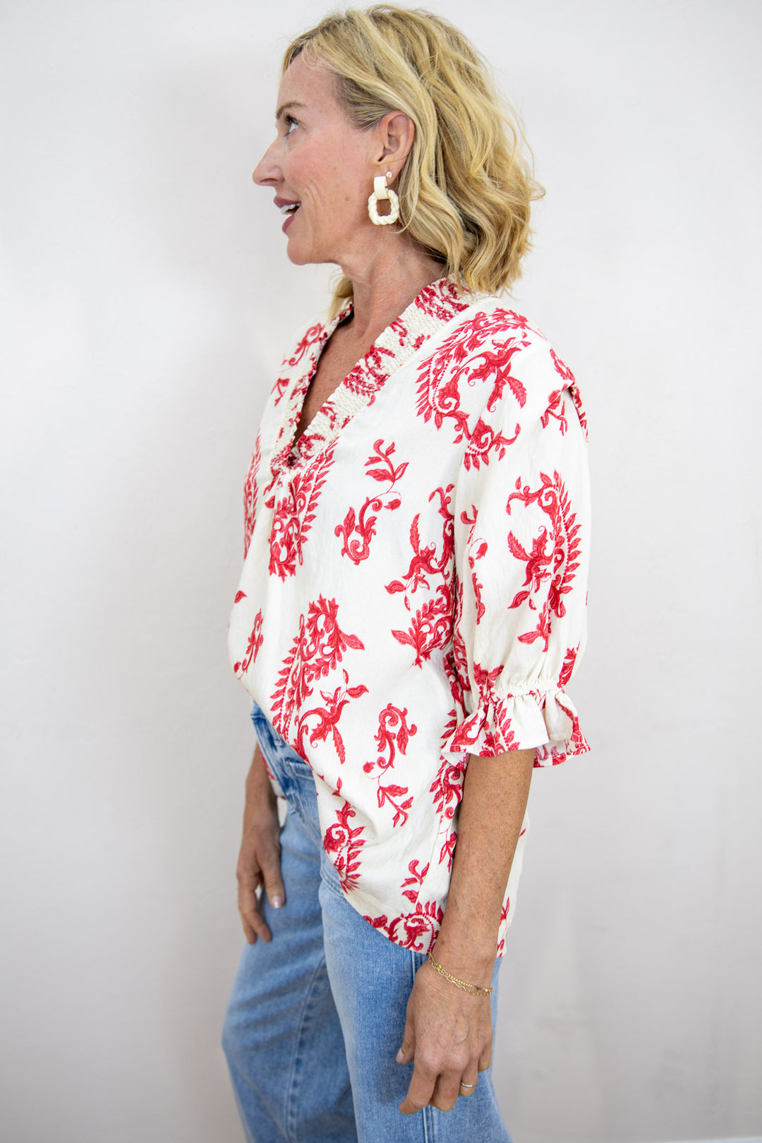 Worth Noticing Print Top