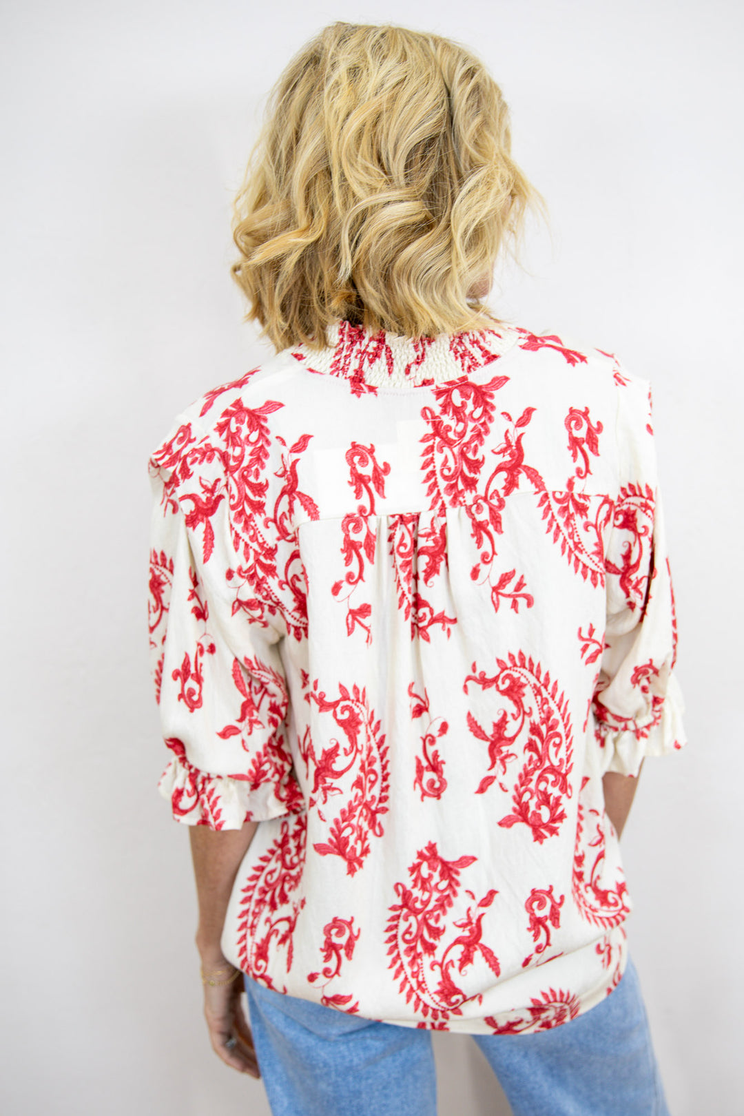 Worth Noticing Print Top