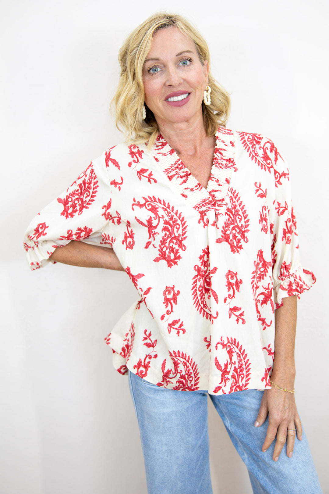 Worth Noticing Print Top