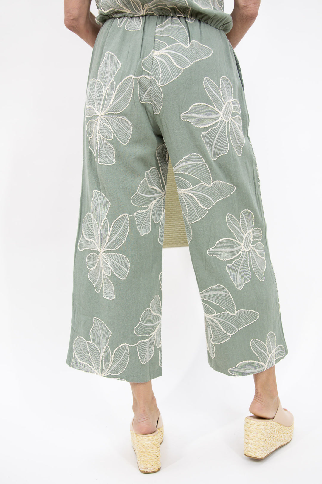 Sage Garden Linen Crop Pant