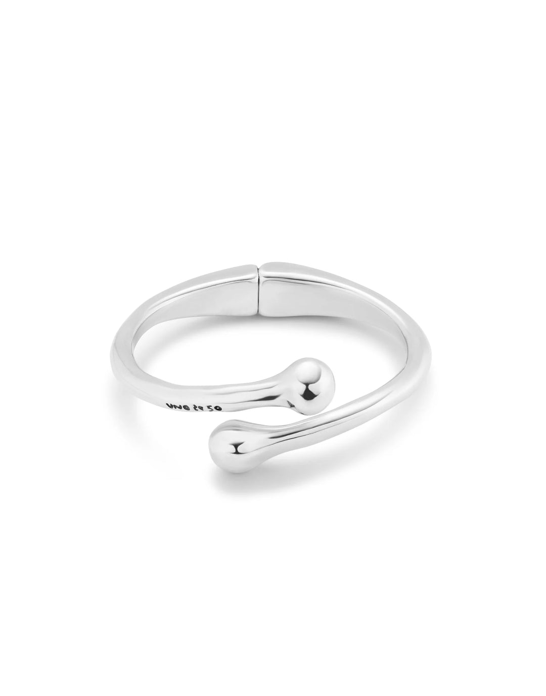 Bangle bracelet with inner spring