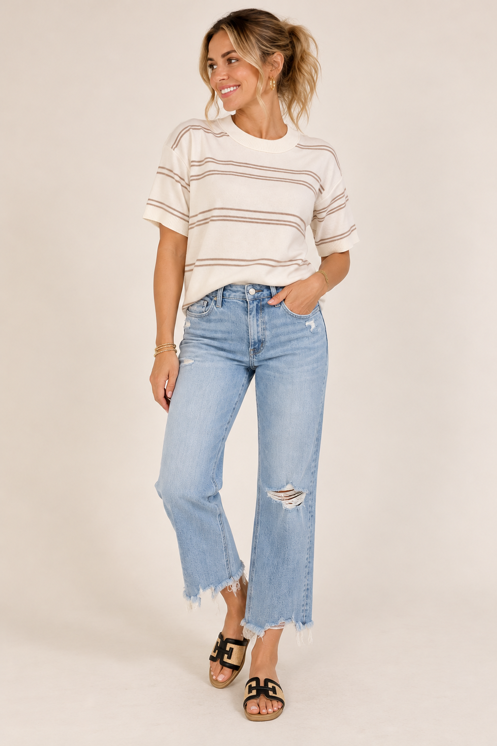Amply Distressed Crop Jeans