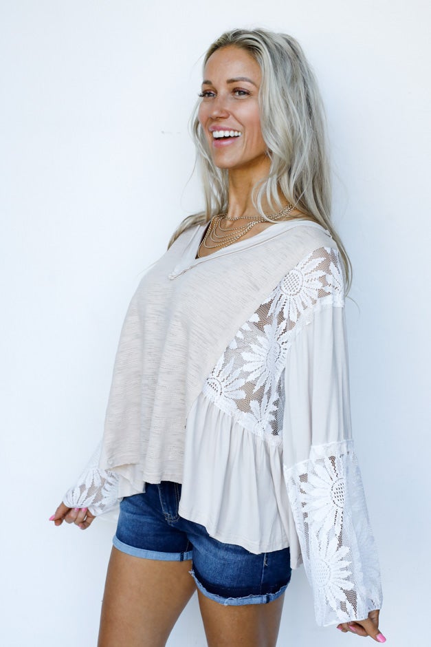 Daisy Print Bellsleeve *Final Sale*